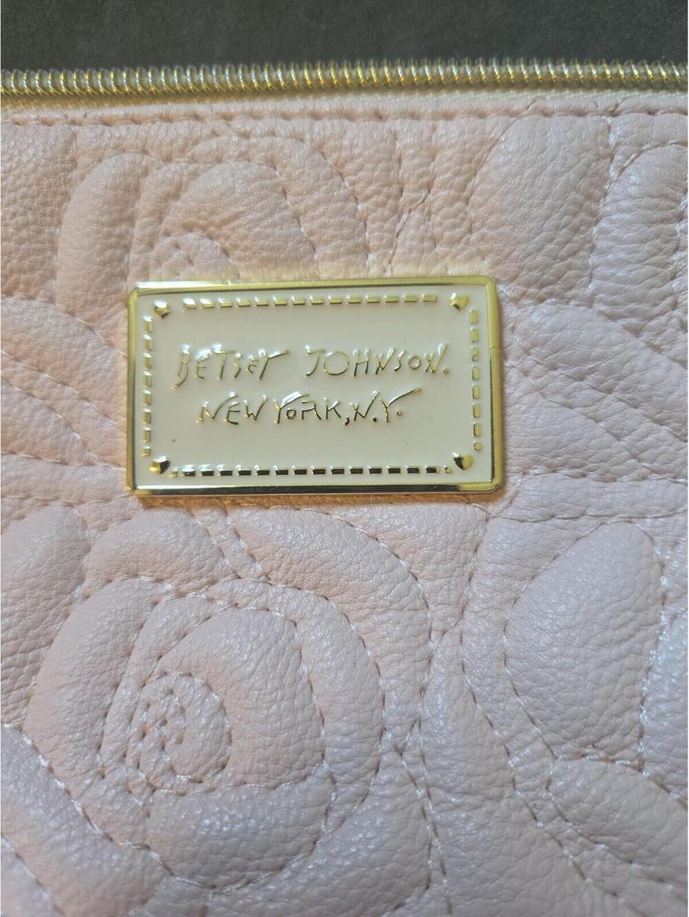 Betsey Johnson Rose Quilted Wristlet Pouch in Pastel Pink & Cream - Picture 6 of 6